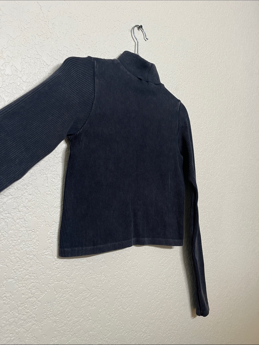 Women’s Medium Mock Neck Ribbed Long-Sleeve Top - Black - Picture 8 of 8